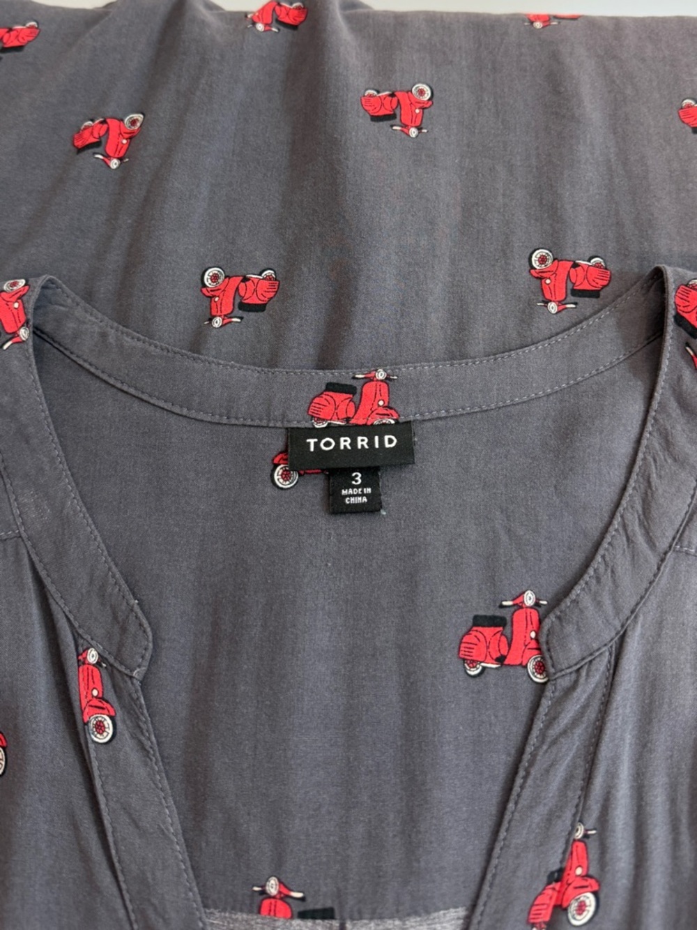 torrid Charcoal Button-Front V-Neck Top with Red Scooter Motif - Picture 7 of 11